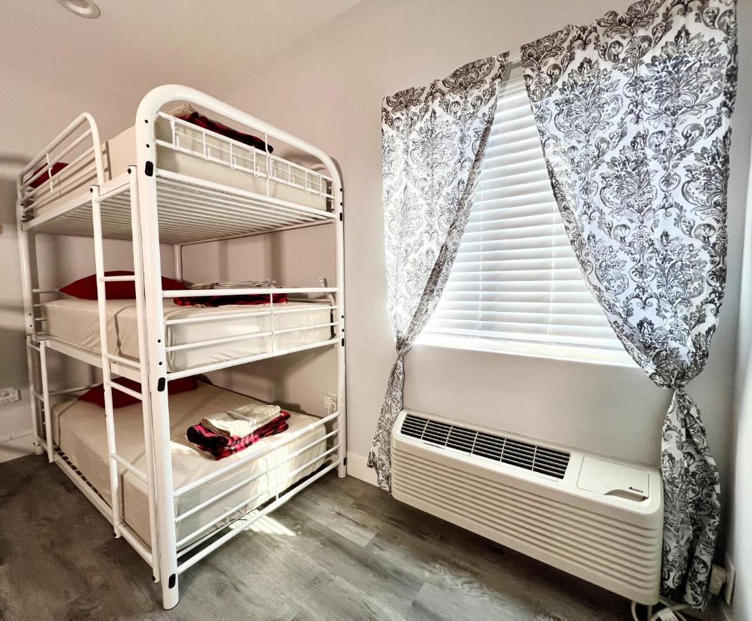 Pineapple Hostel ロサンゼルス エクステリア 写真